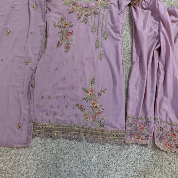 Punjabi suit with pant ( brand new) - Picture 1 of 4